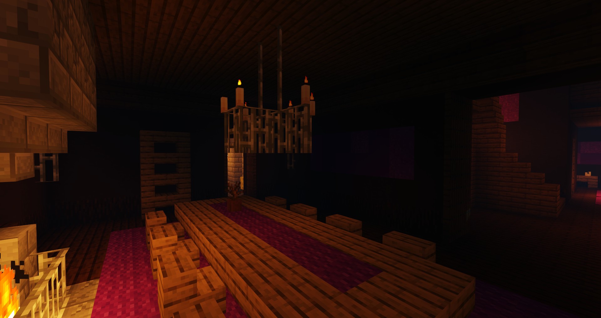 Esstisch mit St�hlen vor einem Kamin Esstisch mit St�hlen vor einem Kamin